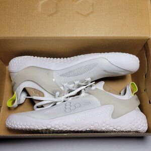 Vivobarefoot Motus Strength Womens in Bright White-Grey